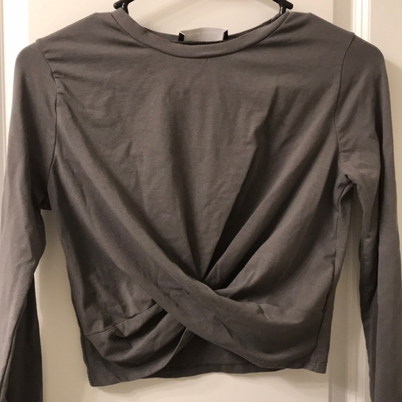 Grey long sleeve crop top - Picture 2 of 3